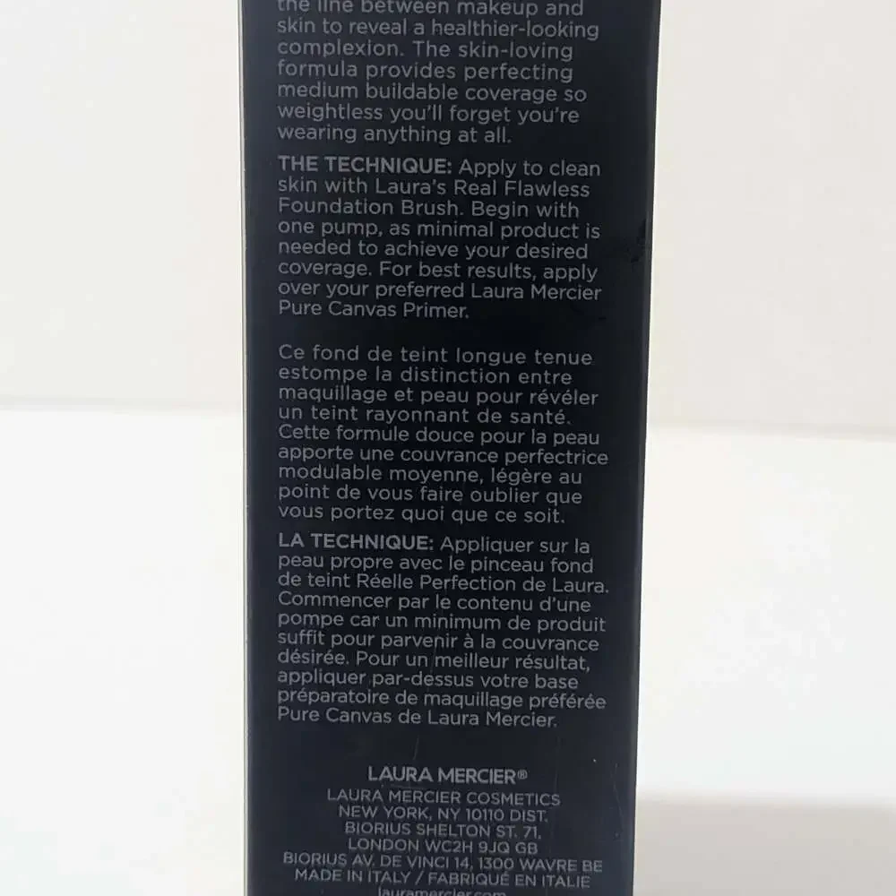 Laura Mercier Foundation Real Flawless Weightless Perfecting 1W1 Cashmere 1 oz